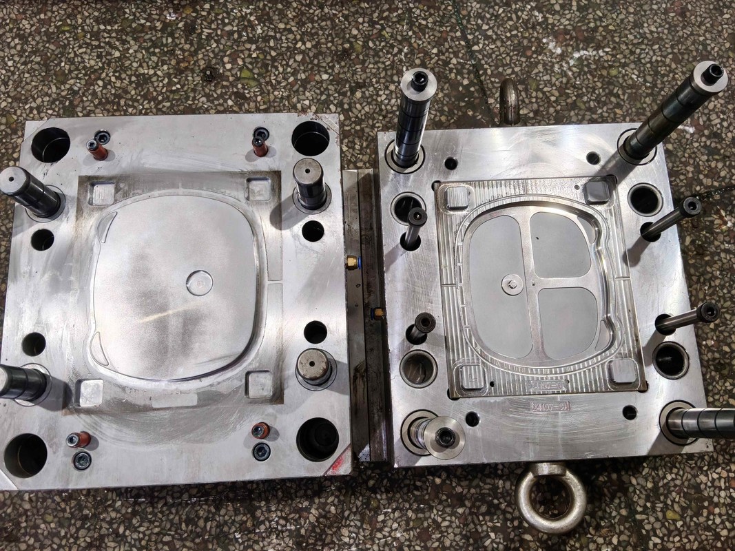 Food Grade Plastic Injection Mould P20/718/738/NAK80/S136 Material For Customized Pet Tray